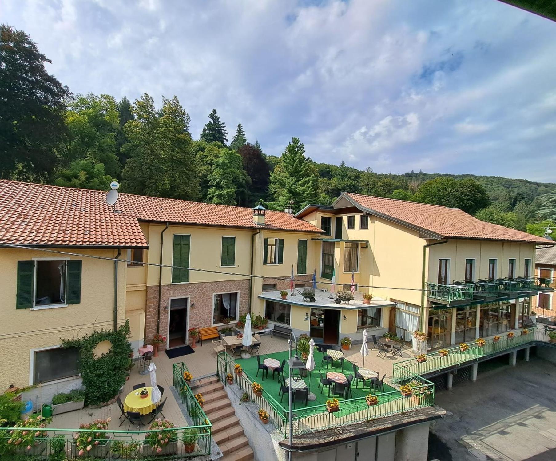 Budget Hotel Vittoria & Ristorante Marzio Dış mekan fotoğraf